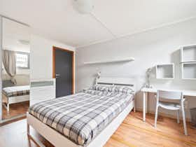 Pokój prywatny do wynajęcia za 675 € miesięcznie w mieście Milan, Via Ernesto Breda