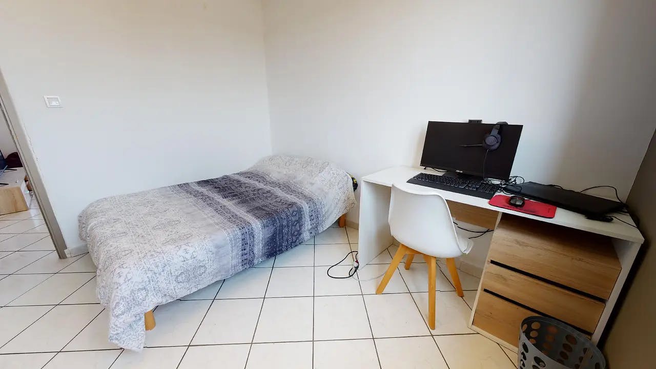 Avenue Viviani, Vénissieux preview