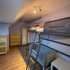 Отдельная комната сдается в аренду за 575 € в месяц в The Hague, Groenteweg