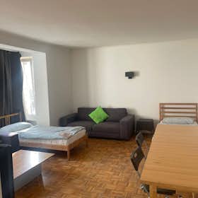 Apartment for rent for €2,200 per month in Berlin, Wielandstraße