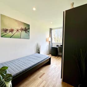Private room for rent for €850 per month in Munich, Preziosastraße