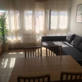 Private room for rent for €550 per month in Marseille, Boulevard Vincent Delpuech