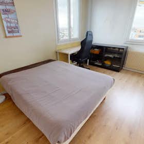 Private room for rent for €408 per month in Toulouse, Boulevard de Larramet