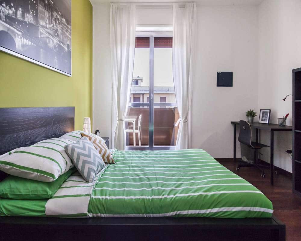 Via Giuseppe Frua, Milan