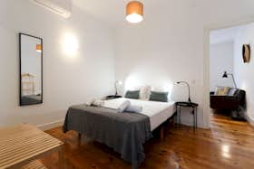 Appartement te huur voor € 1.700 per maand in Lisbon, Rua Nova do Loureiro