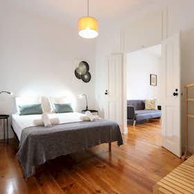 Lägenhet att hyra för 1 700 € i månaden i Lisbon, Rua Nova do Loureiro
