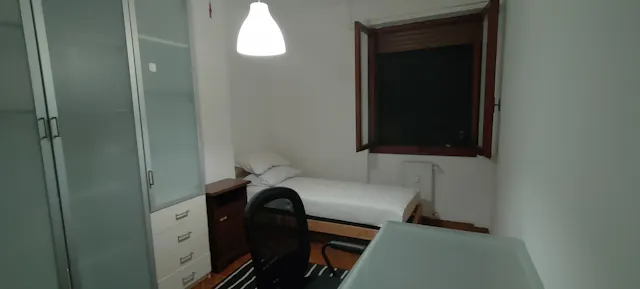 Private room in Via San Giuseppe Benedetto Cottolengo, Pisa (1504104) room image 2