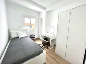 Private room for rent for €380 per month in Getafe, Calle León