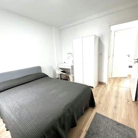 Private room for rent for €400 per month in Getafe, Calle León