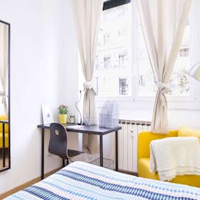 Private room for rent for €795 per month in Milan, Via Legnone