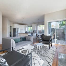 Lägenhet att hyra för $4,281 i månaden i Beaverton, NW Lydia Pl