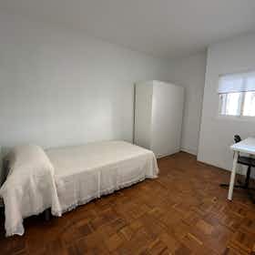 WG-Zimmer zu mieten für 400 € pro Monat in Alcalá de Henares, Calle Lope de Rueda