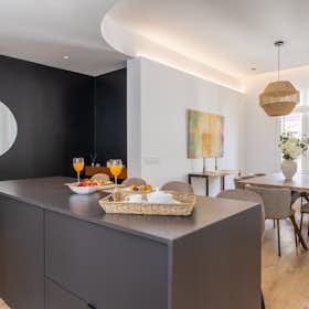 Apartment for rent for €5,895 per month in Madrid, Calle de Don Ramón de la Cruz