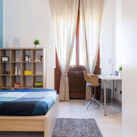 Private room for rent for €775 per month in Milan, Piazza Cartagine