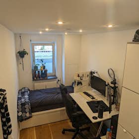 Private room for rent for €675 per month in Munich, Sankt-Martin-Straße