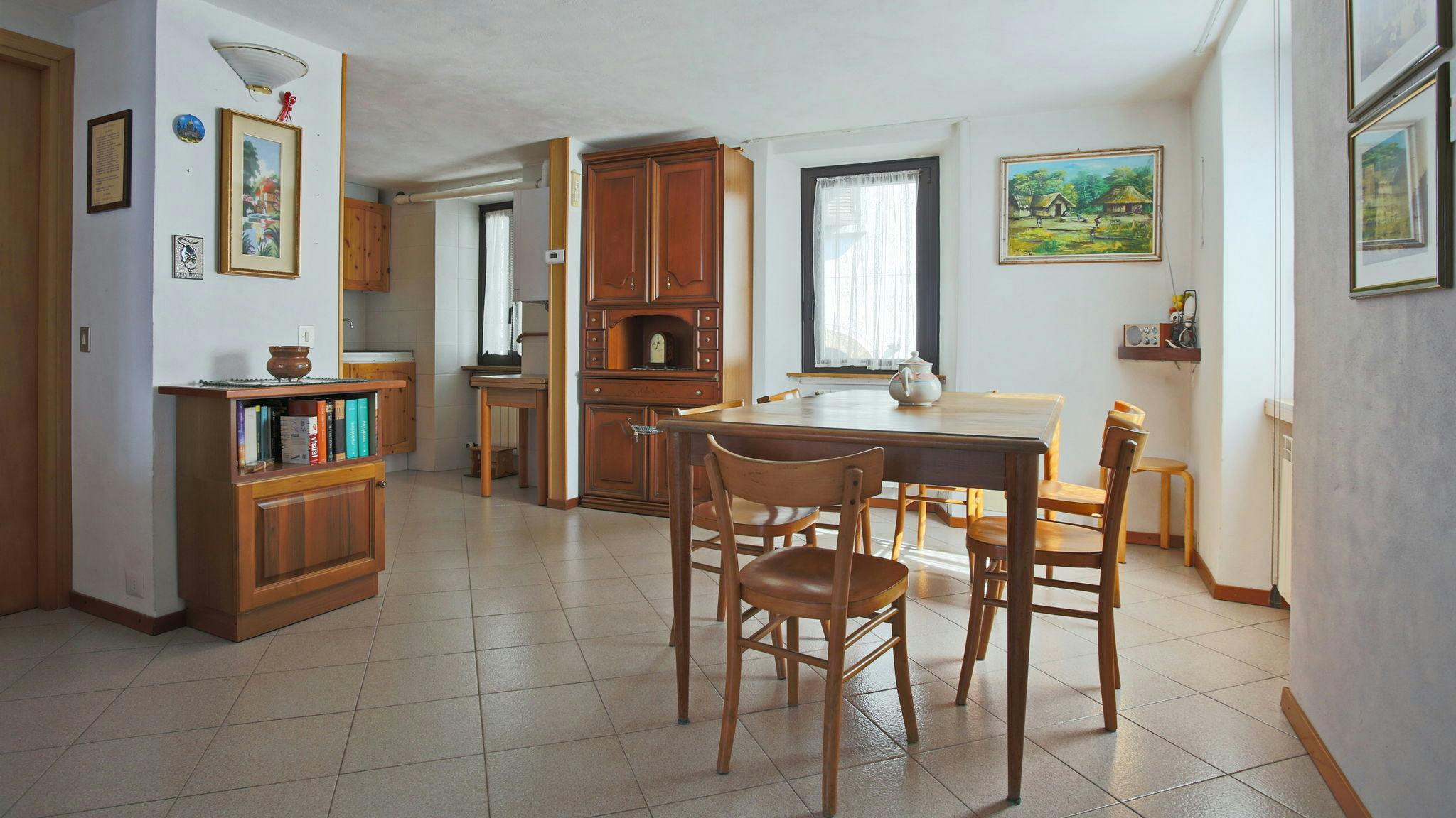 Apartment for rent for €1 per month in Centro Valle Intelvi, Piazza 25 Aprile
