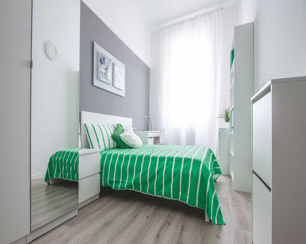 Via Paolo Bassi, Milan preview