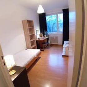 Mehrbettzimmer for rent for 200 € per month in Kassel, Heinrich-Schütz-Allee