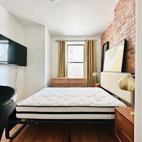 Private room for rent for $1,150 per month in Ridgewood, Myrtle Ave