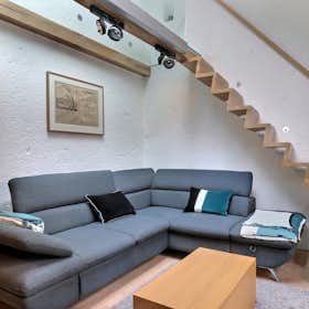 Apartment for rent for €1,870 per month in Paris, Quai d'Anjou