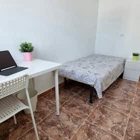 Privat rum att hyra för 330 € i månaden i Cartagena, Calle Lope de Rueda
