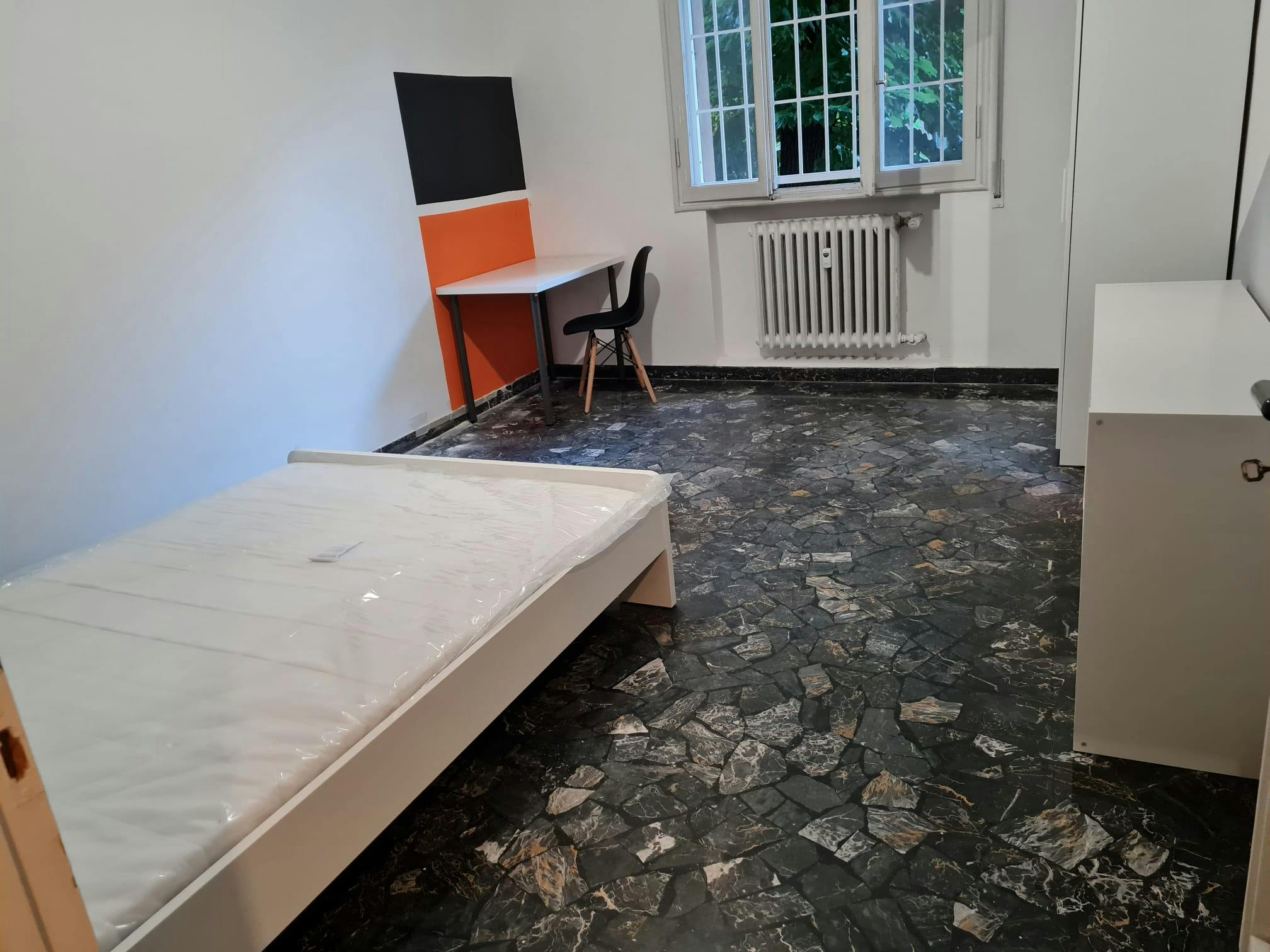 Single room Bologna, 1 bed, 9m² — photo 1