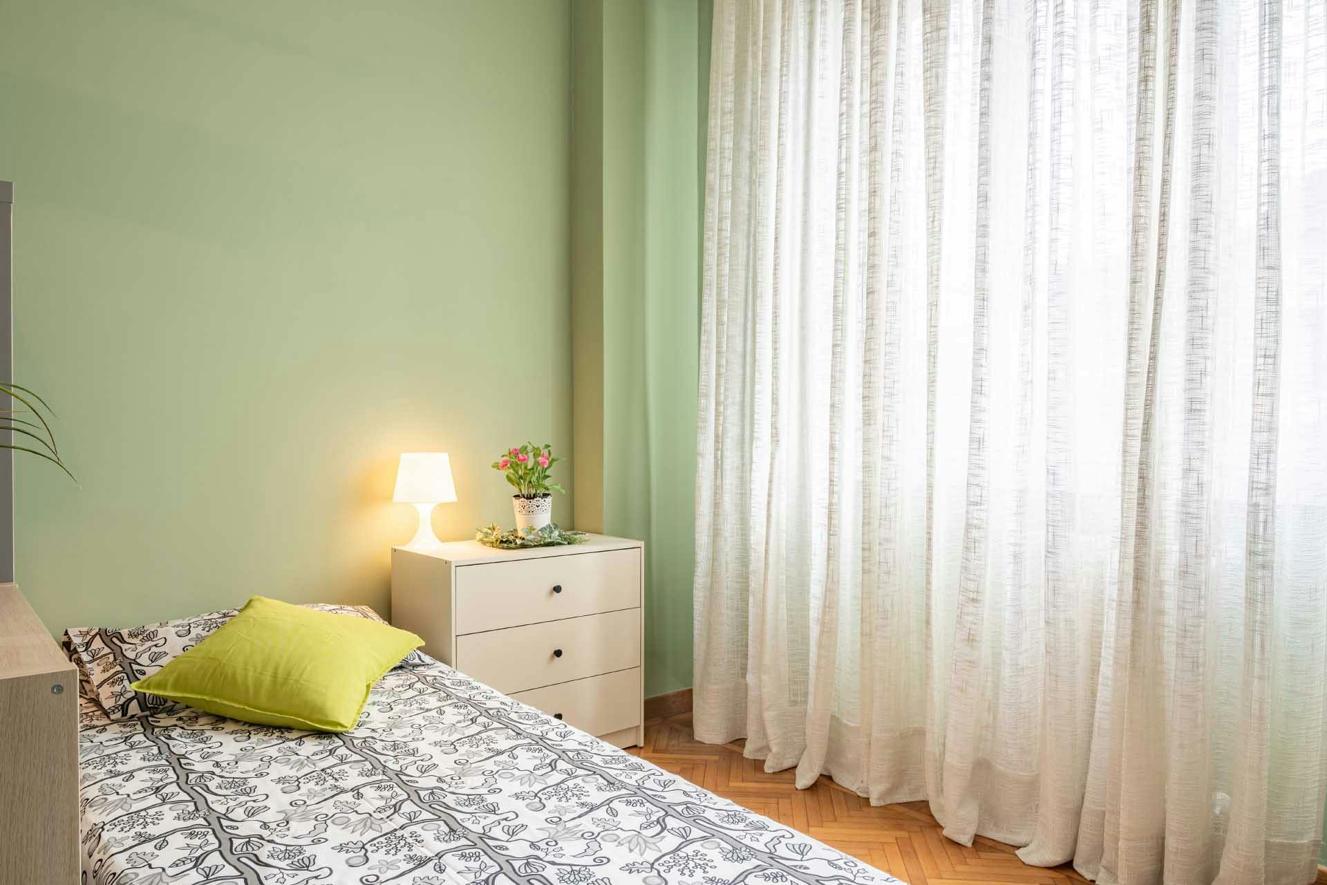 Shared room in Via Angera, Milan (1504615) ROOM 1