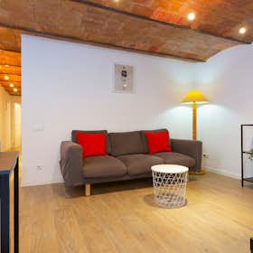 Apartment for rent for €1,595 per month in Barcelona, Carrer de Mallorca