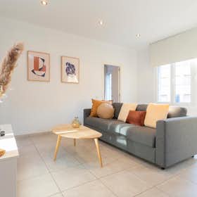 Apartment for rent for €2,095 per month in Barcelona, Carrer de Roger de Flor