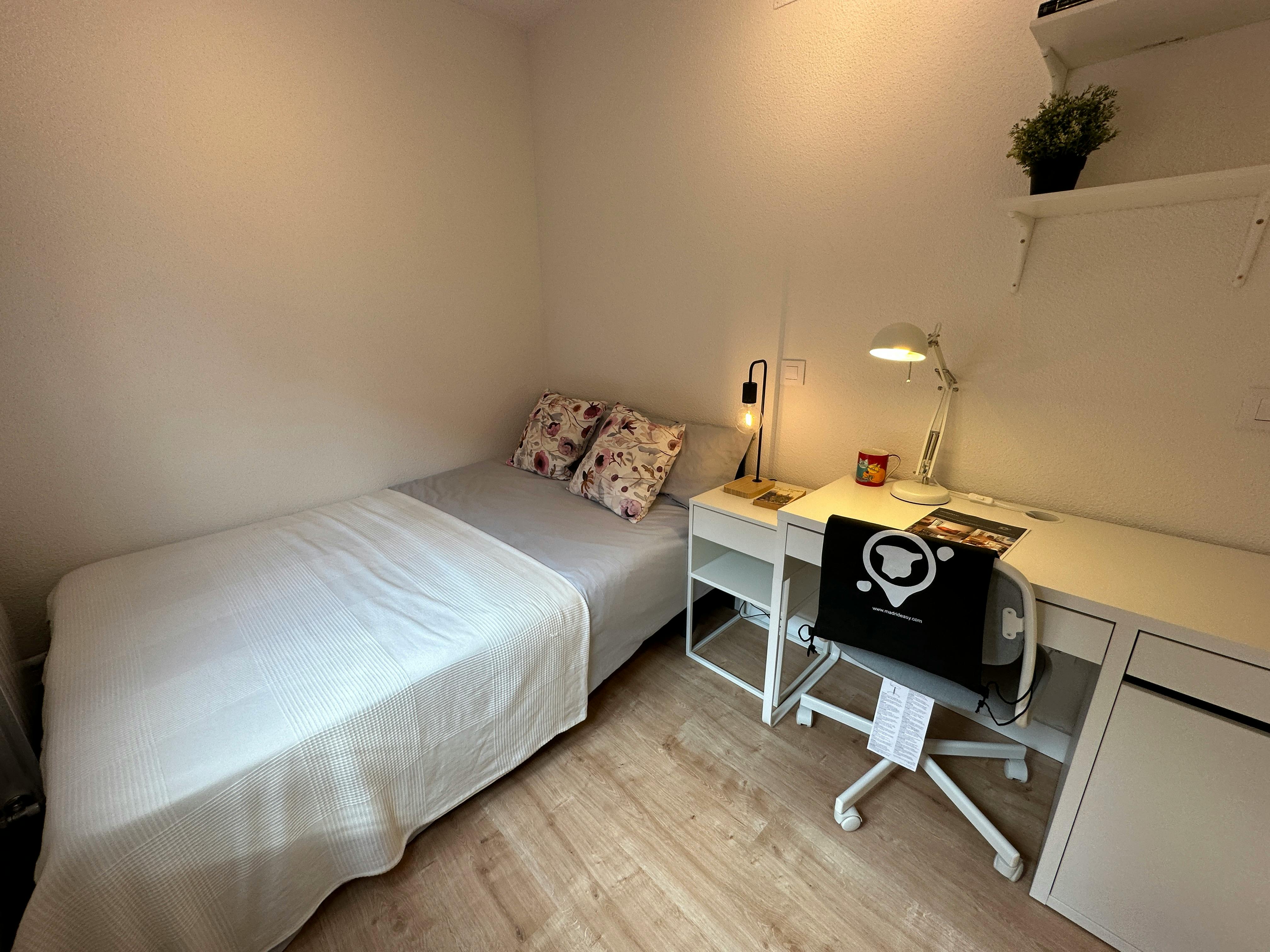 Calle de la Genciana, Madrid preview