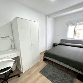 Private room for rent for €400 per month in Getafe, Calle León