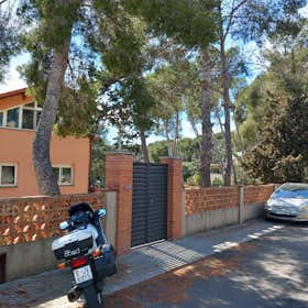 WG-Zimmer for rent for 330 € per month in Tarragona, Carrer dels Gessamins