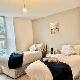 Apartamento para alugar por € 2.500 por mês em Neath, Neath Road