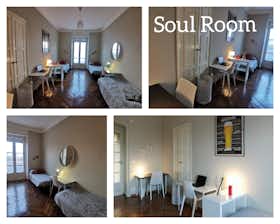 Mehrbettzimmer zu mieten für 350 € pro Monat in Turin, Piazza Tancredi Galimberti