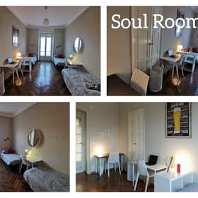 Mehrbettzimmer zu mieten für 350 € pro Monat in Turin, Piazza Tancredi Galimberti