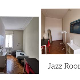 Private room for rent for €590 per month in Turin, Piazza Tancredi Galimberti