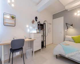 Pokój prywatny do wynajęcia za 430 € miesięcznie w mieście Turin, Corso Regina Margherita