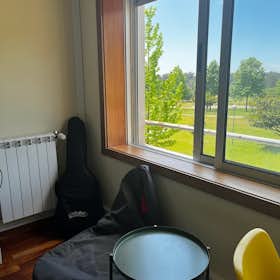 Private room for rent for €600 per month in Maia, Praça Américo da Costa e Silva