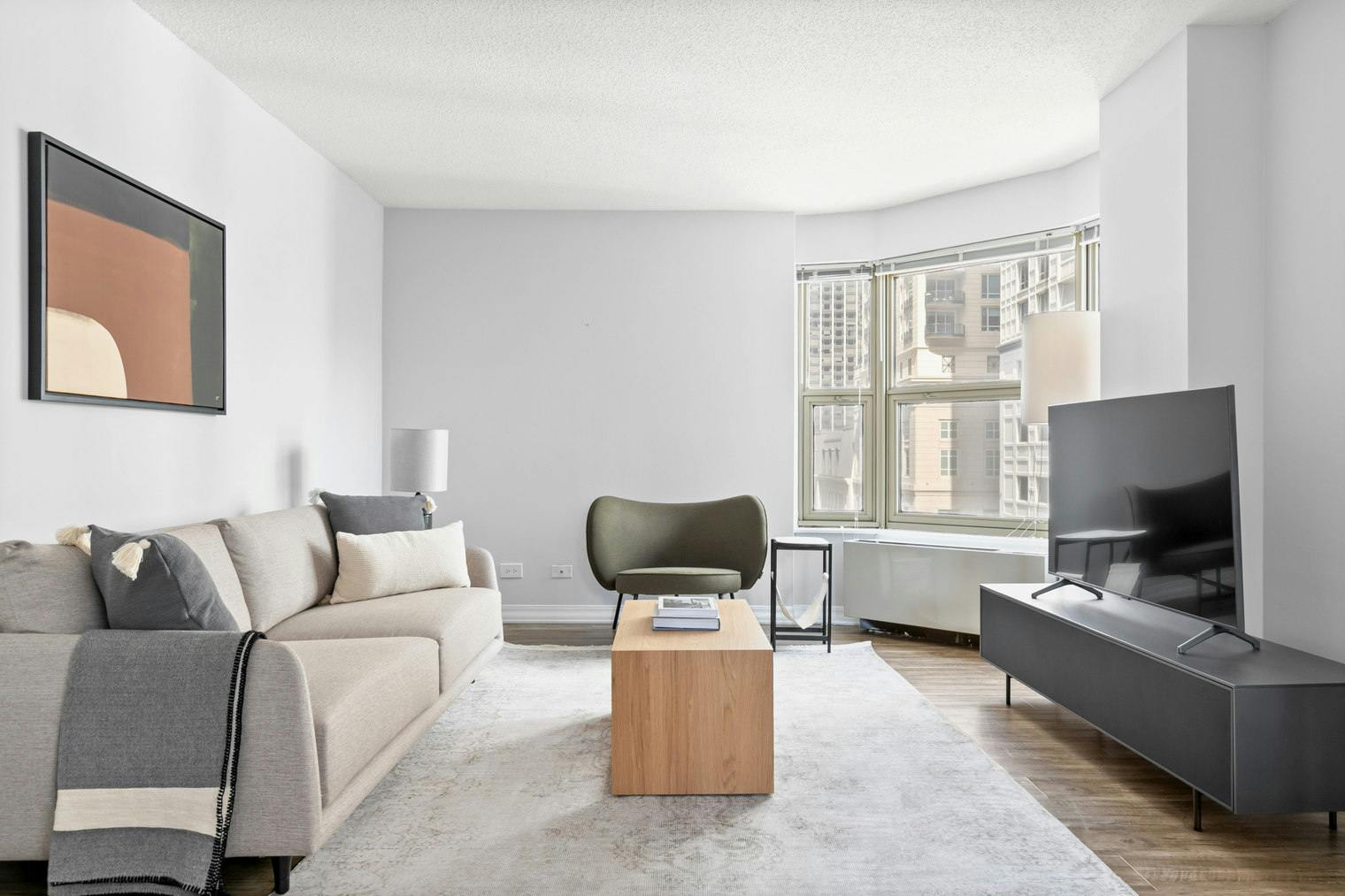 公寓 正在以 $2,890 的月租出租，其位于 Chicago, W Chestnut St