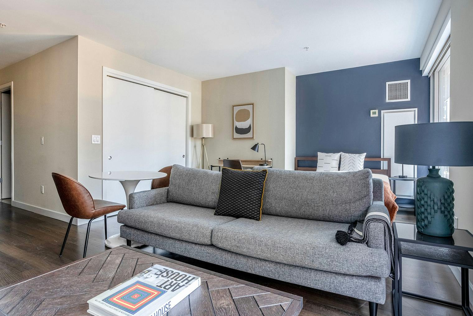 Студія за оренду для $6,463 на місяць у Boston, Exeter Street