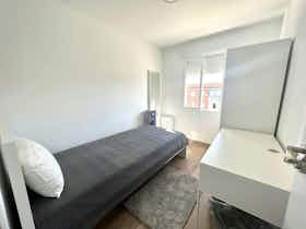 Private room for rent for €380 per month in Getafe, Avenida de las Ciudades