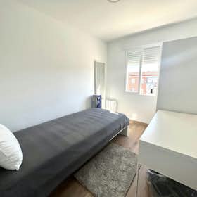 Private room for rent for €380 per month in Getafe, Avenida de las Ciudades