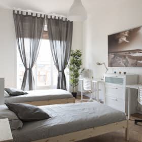 Pokój współdzielony do wynajęcia za 420 € miesięcznie w mieście Milan, Largo Giovanni Battista Scalabrini