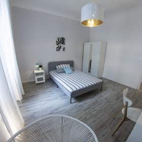 Private room for rent for €610 per month in Florence, Via Adriano Cecioni