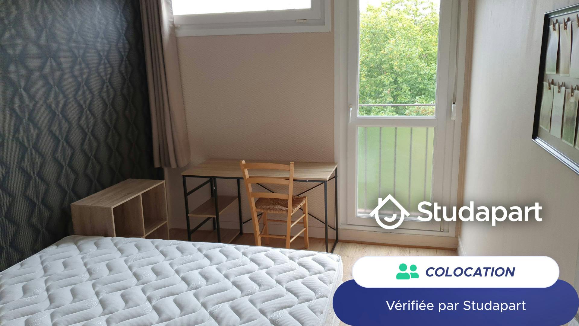 Private room for rent on Rue Henry Dunant, Lille - Plus