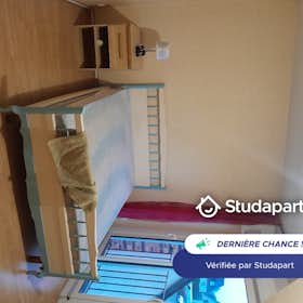Private room for rent for €250 per month in La Chapelle-des-Fougeretz, Rue de la Giraudais