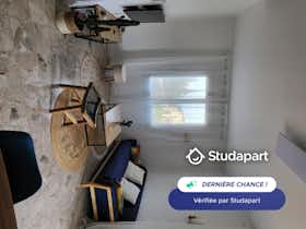 Hus att hyra för 950 € i månaden i Aix-en-Provence, Chemin des Gervais