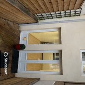 Apartment for rent for €680 per month in Dijon, Rue de l'Arquebuse