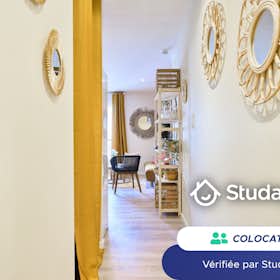 Private room for rent for €490 per month in Reims, Boulevard de la Paix