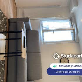 Lägenhet att hyra för 690 € i månaden i Angers, Rue Saint-Jacques